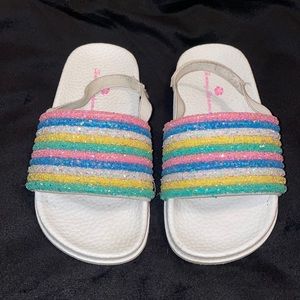 Size 8 girls Tommy Bahama slides